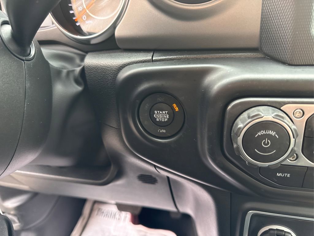 Used 2022 Jeep Gladiator Willys image 28