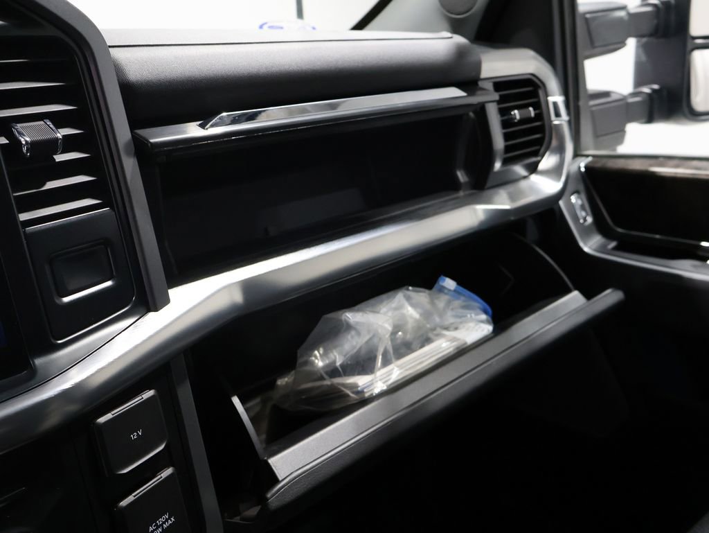 Used 2022 Ford F150 Lariat image 32