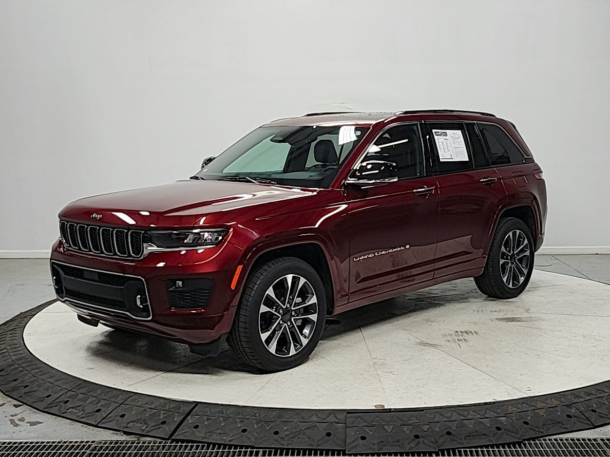 Used 2023 Jeep Grand Cherokee Overland AWD/4WD image 5