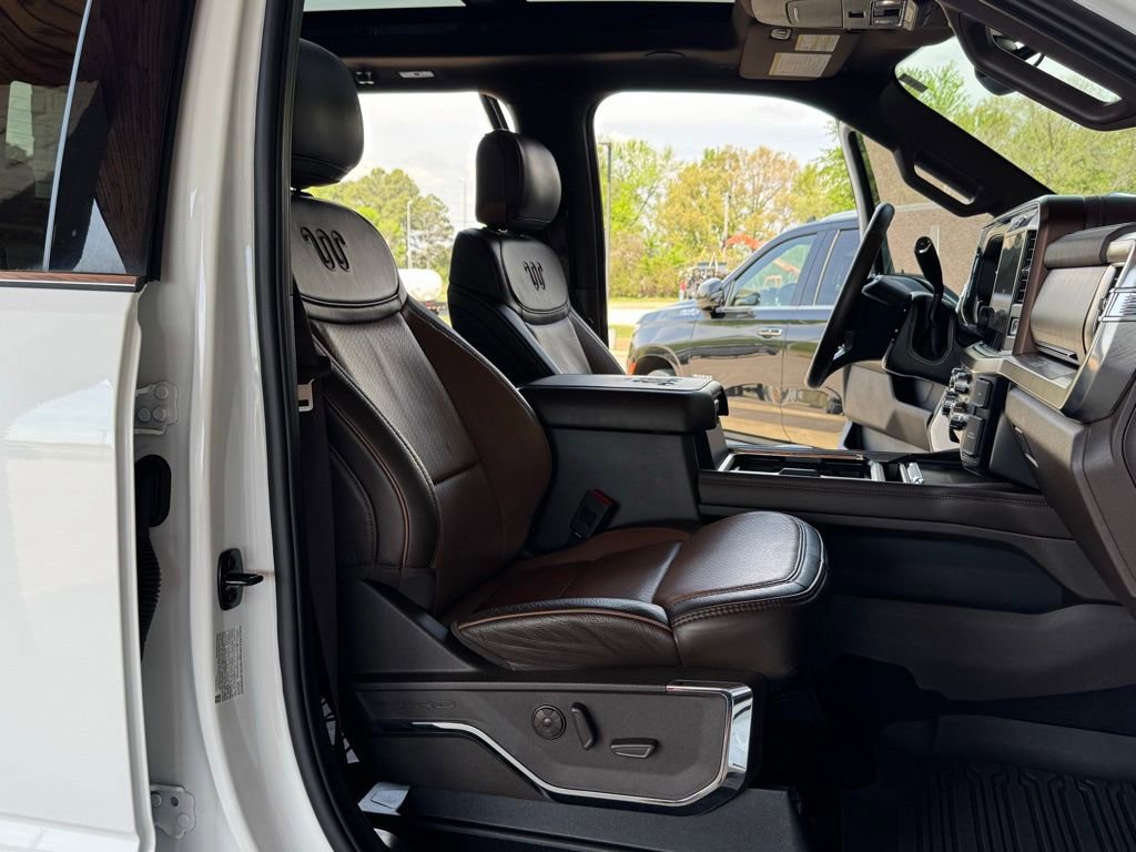Used 2025 Ford F250 King Ranch w/ Chrome Package image 46
