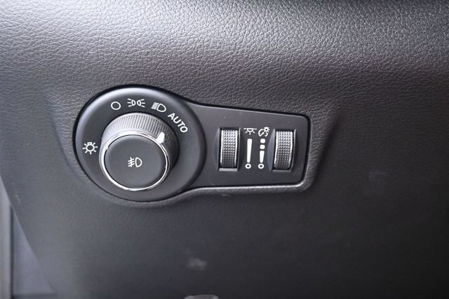 Used 2025 Jeep Compass Trailhawk AWD/4WD image 31