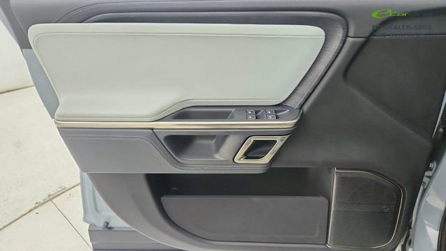 Used 2024 Rivian R1S Adventure AWD/4WD image 39
