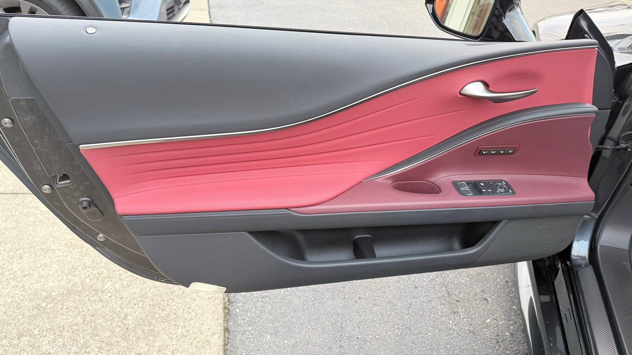 Used 2021 Lexus LC 500 Convertible image 35