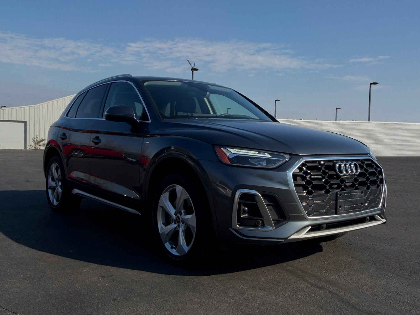 Used 2023 Audi Q5 2.0T Premium Plus w/ Premium Plus Package AWD/4WD image 7