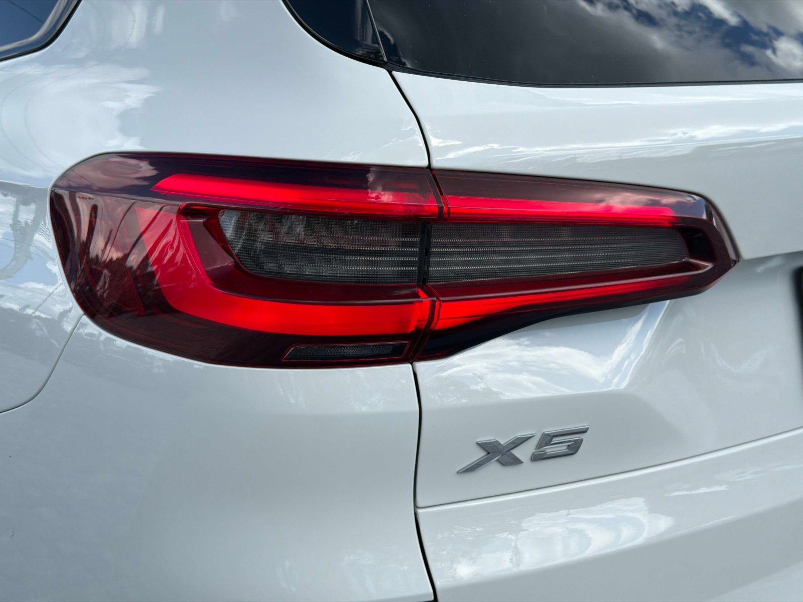 Used 2023 BMW X5 sDrive40i w/ M Sport Package RWD image 16