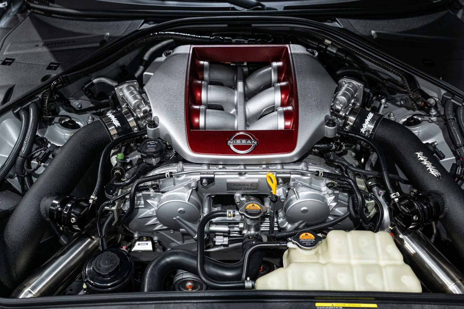 Used 2024 Nissan GT-R Premium w/ Floor Mat Package AWD/4WD image 39