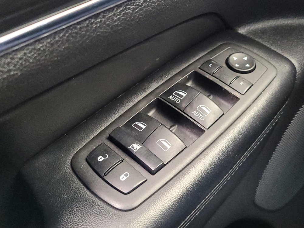 Used 2022 Jeep Grand Cherokee Limited image 27