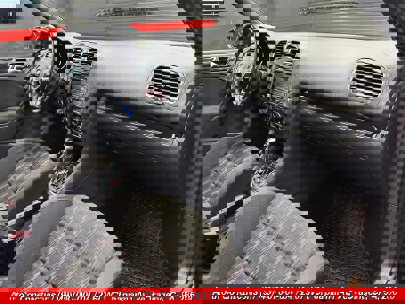 Used 2012 Volkswagen Golf 4-Door image 12