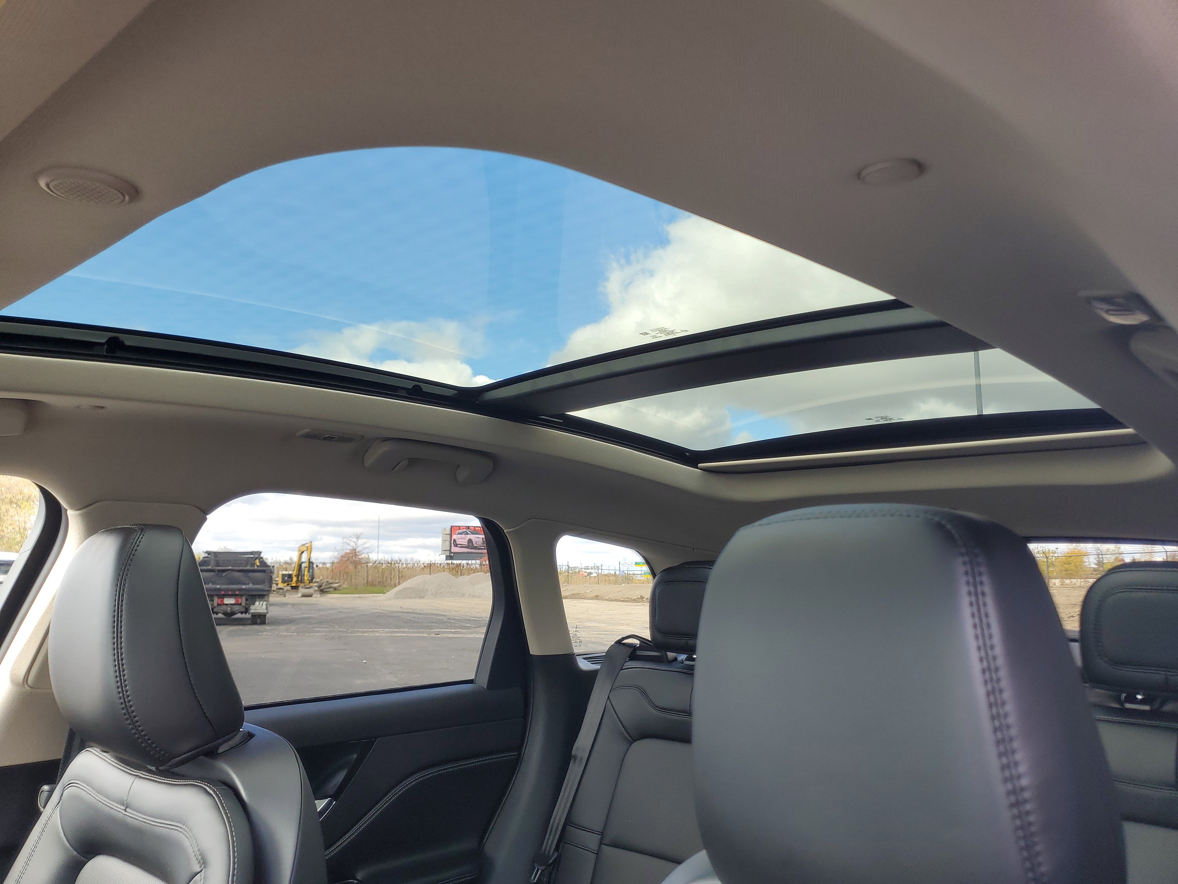 New 2026 Lincoln Corsair Premiere image 11