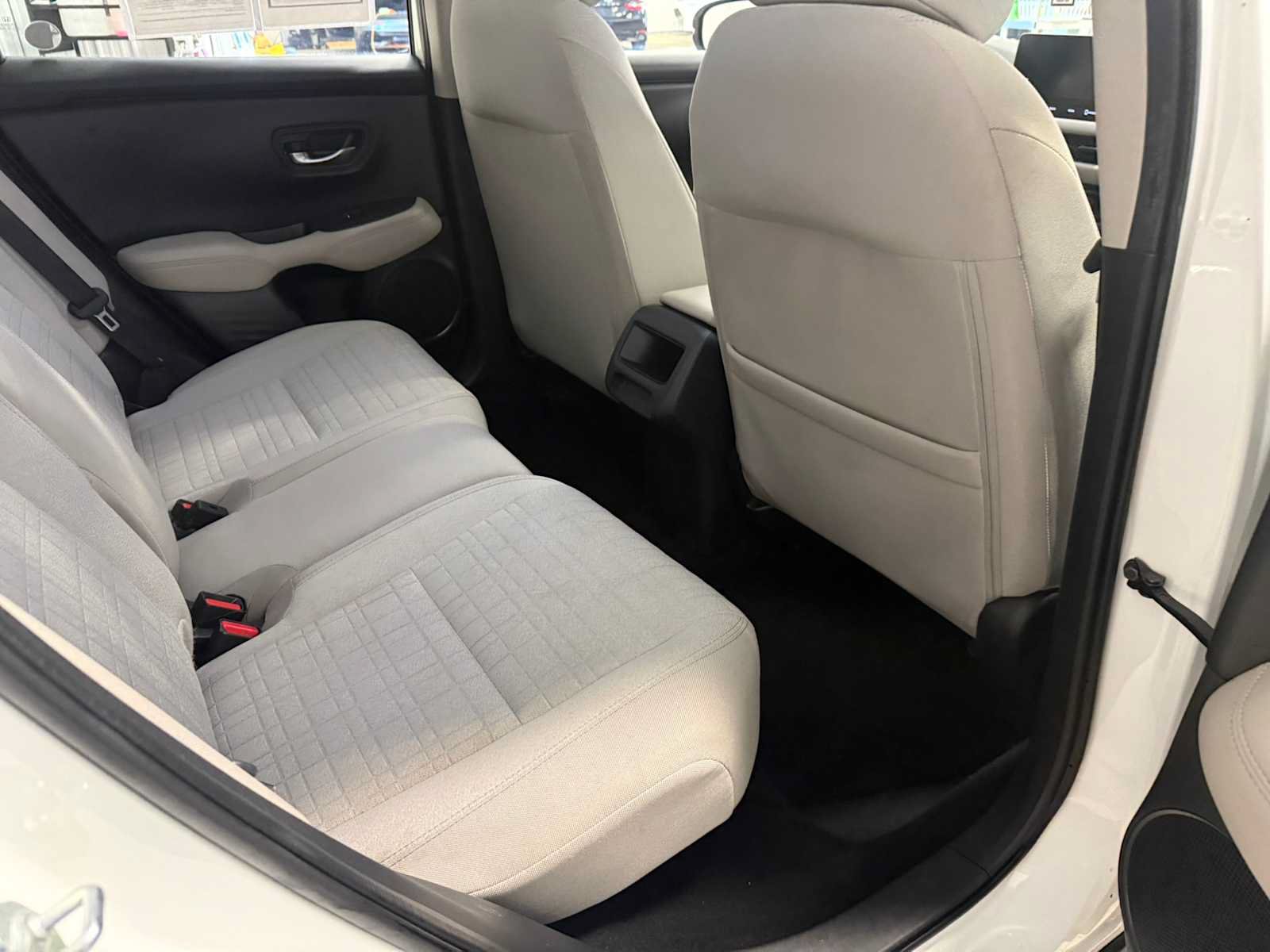 Used 2023 Honda HR-V LX image 25