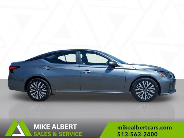 Used 2023 Nissan Altima 2.5 SV FWD image 8