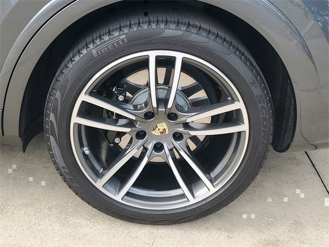 Certified 2023 Porsche Cayenne Turbo image 12