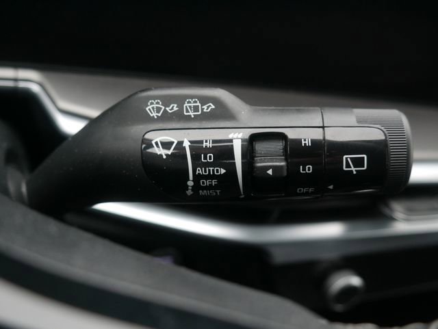 Used 2025 Kia Sorento SX FWD image 22