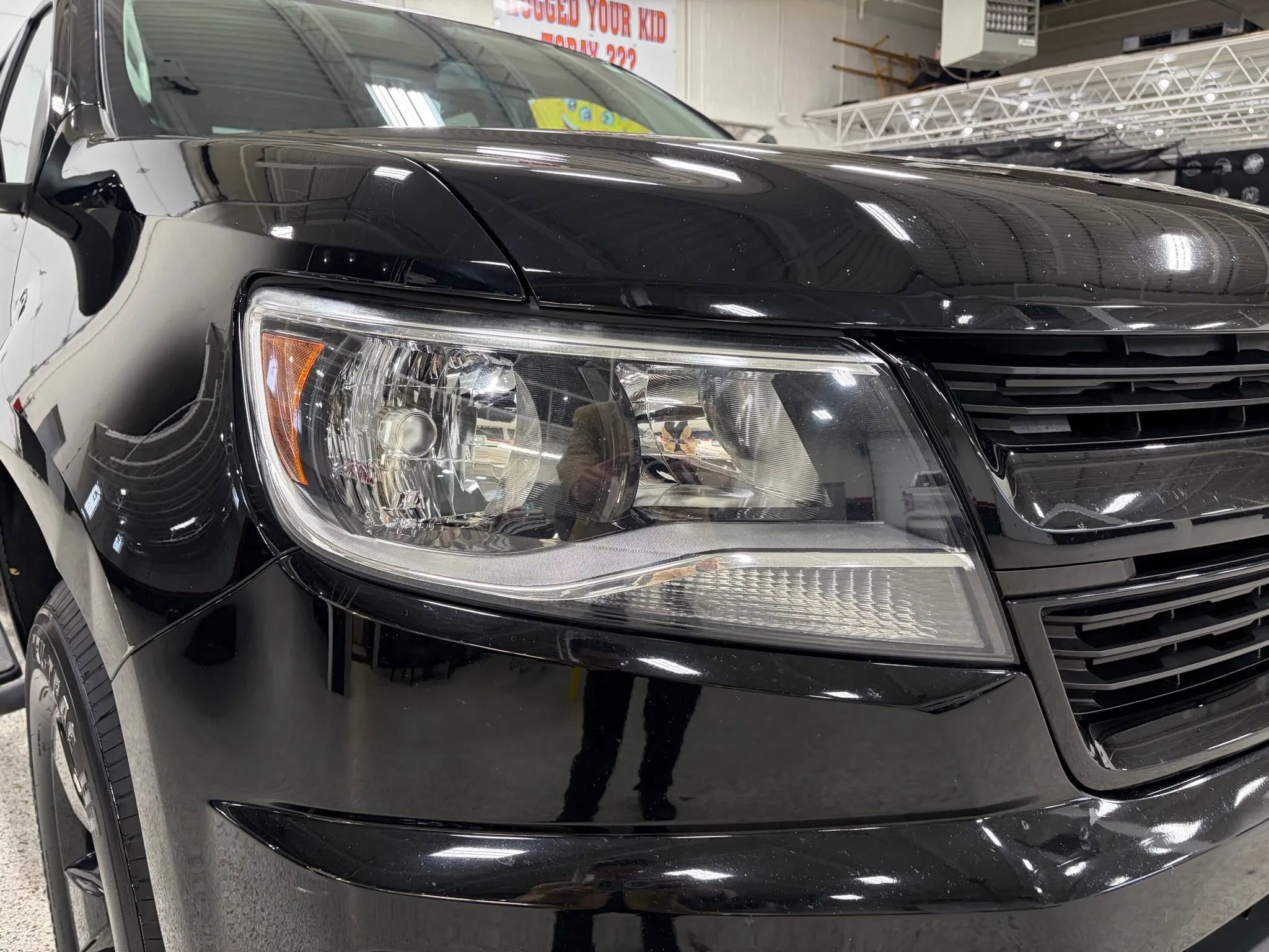 Used 2019 Chevrolet Colorado LT w/ Redline Special Edition image 6