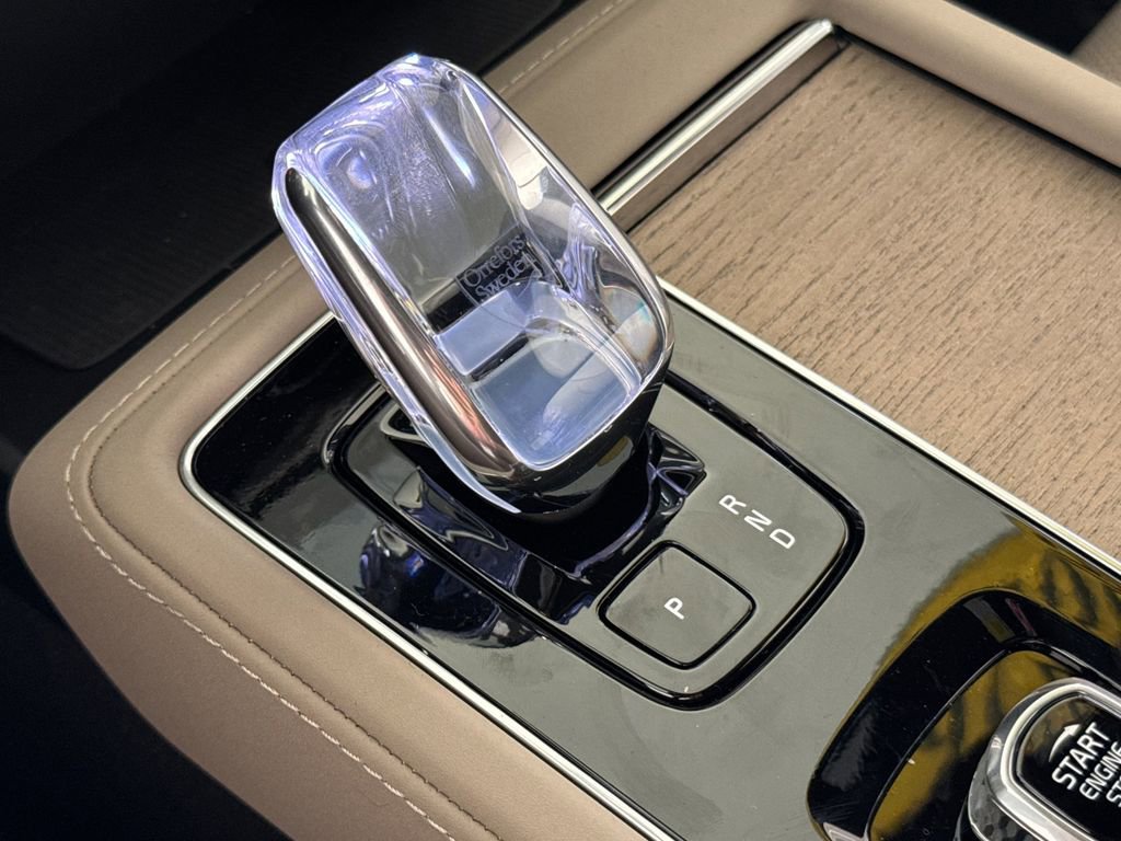 New 2026 Volvo XC90 B6 Ultra w/ Protection Package image 22