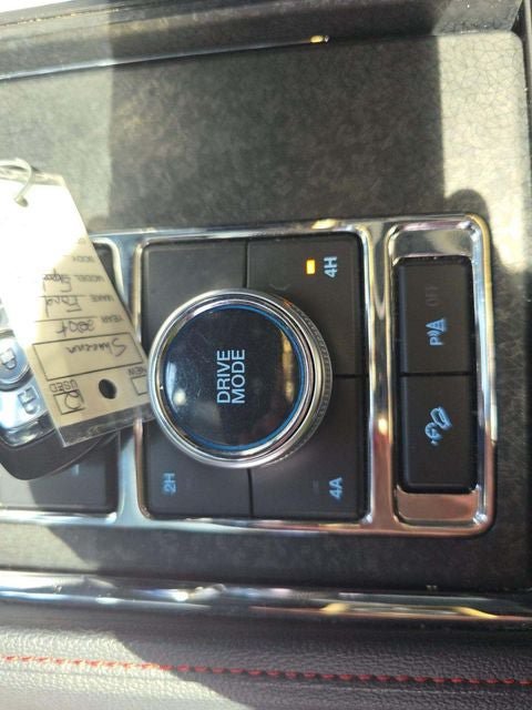 Used 2024 Ford Expedition Limited AWD/4WD image 23