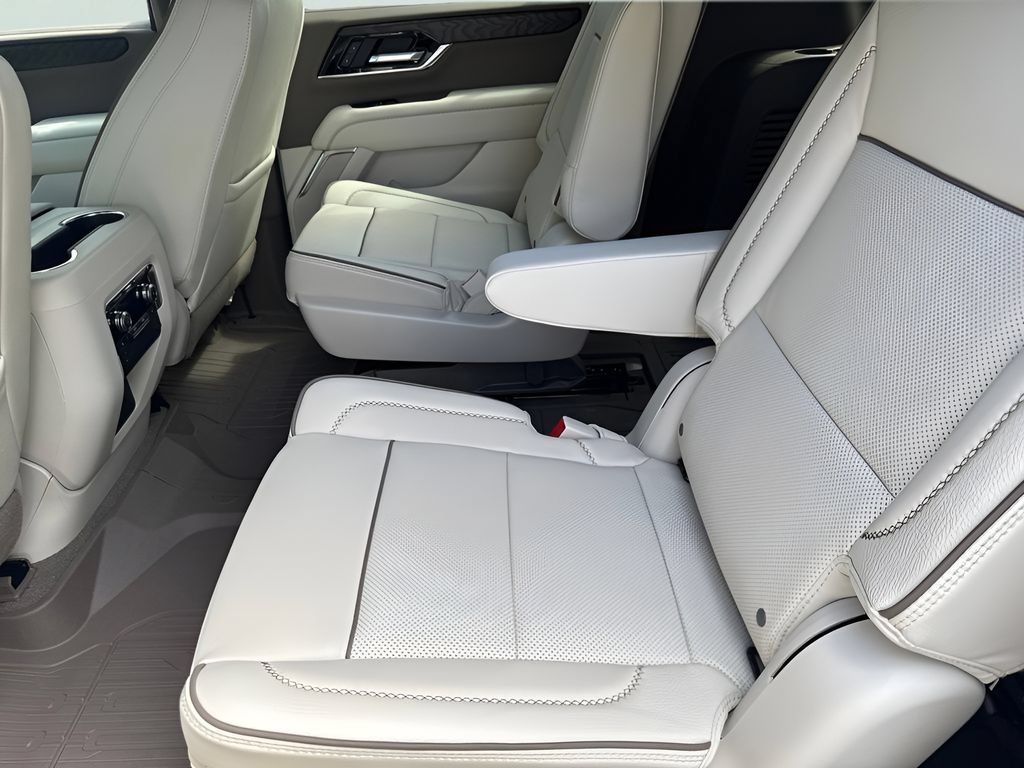 New 2026 GMC Yukon XL Denali w/ Sun & Power Step Package AWD/4WD image 22