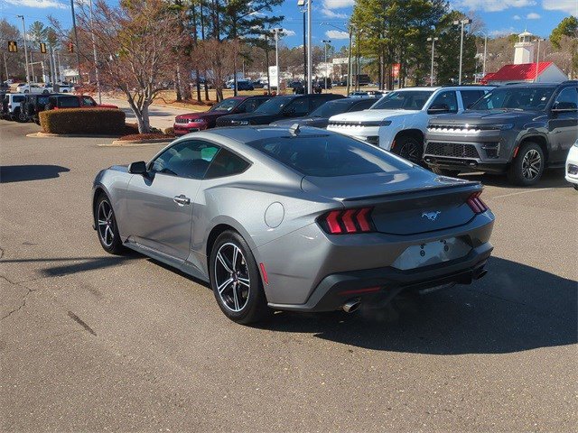 Used 2025 Ford Mustang Premium image 7
