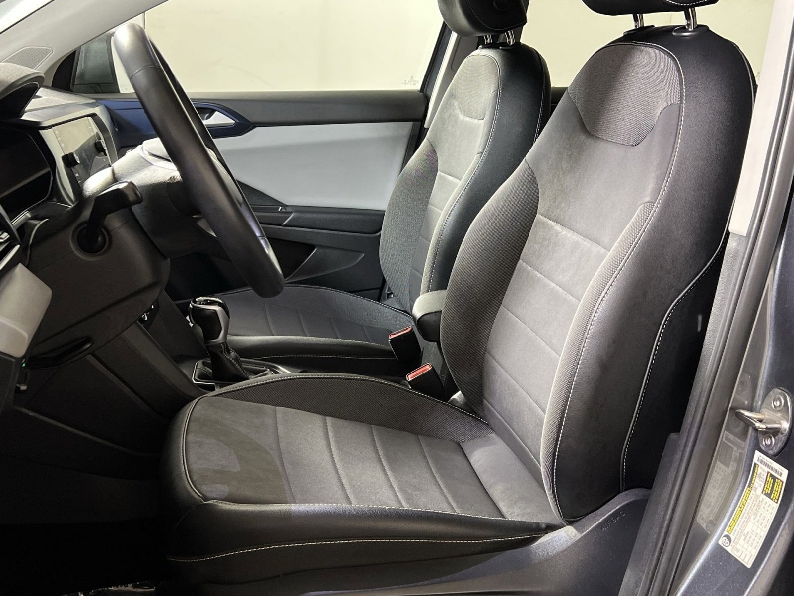 Used 2022 Volkswagen Taos SE image 11