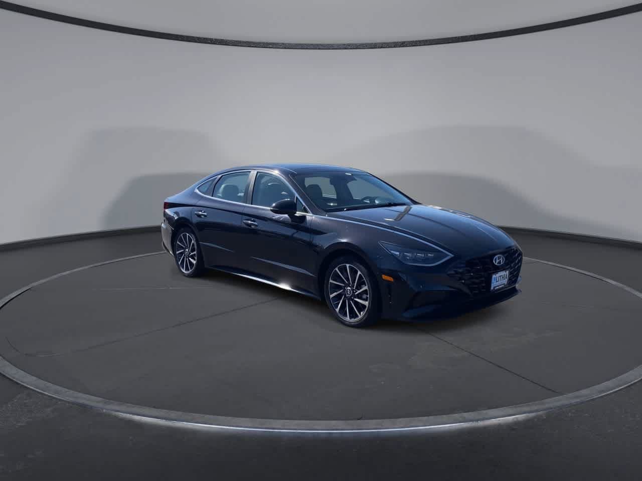 Used 2023 Hyundai Sonata Limited FWD image 3