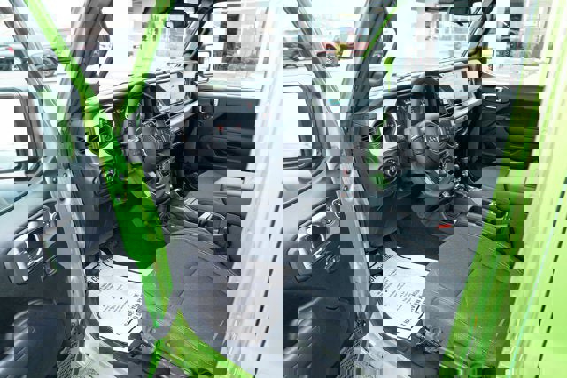 Used 2025 Jeep Wrangler Unlimited Sport image 14