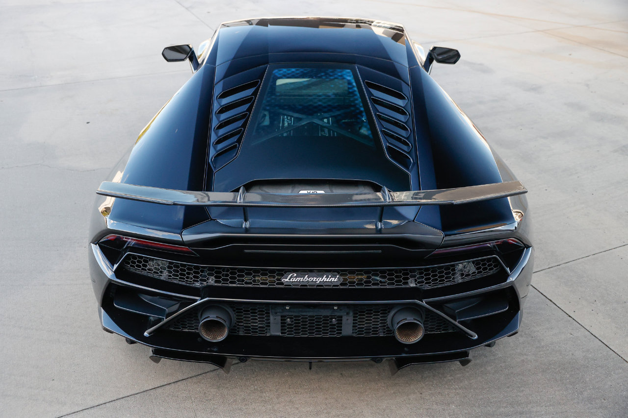 Used 2020 Lamborghini Huracan EVO image 10
