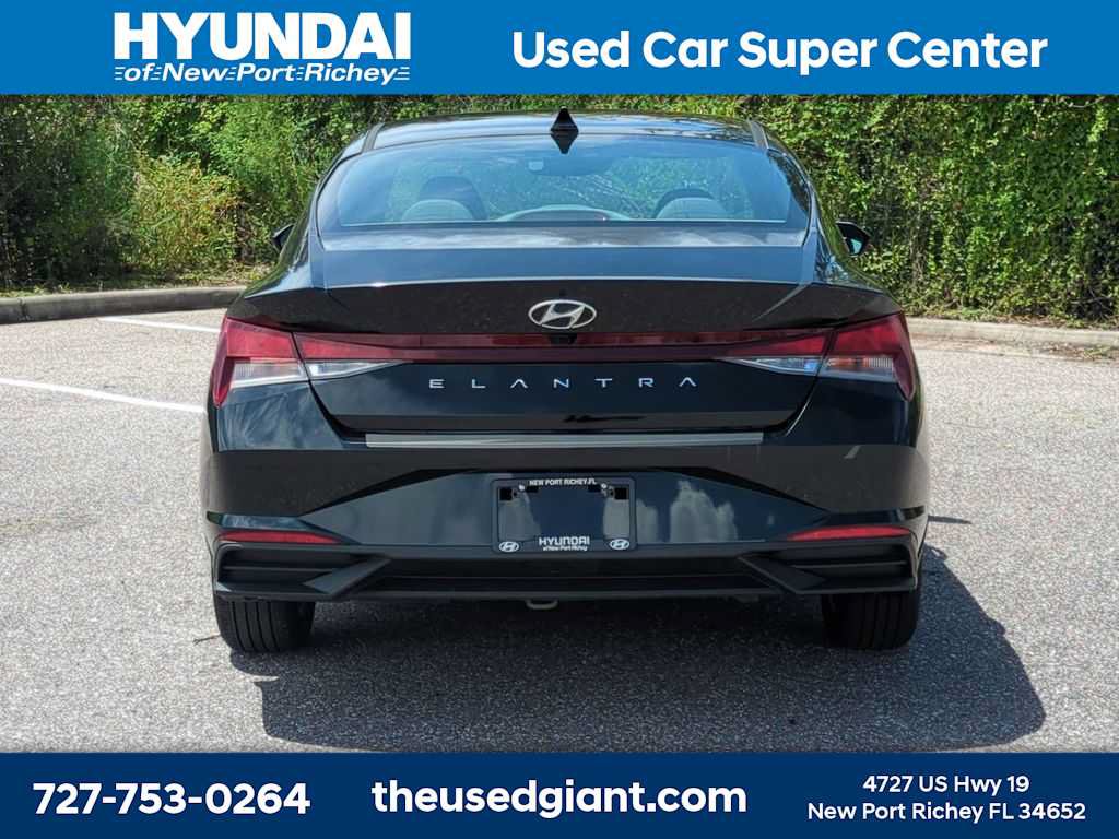 Certified 2023 Hyundai Elantra SEL FWD image 4