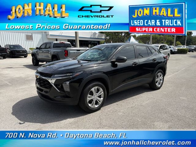 Used 2024 Chevrolet Trax LS w/ Driver Confidence Package FWD video 2