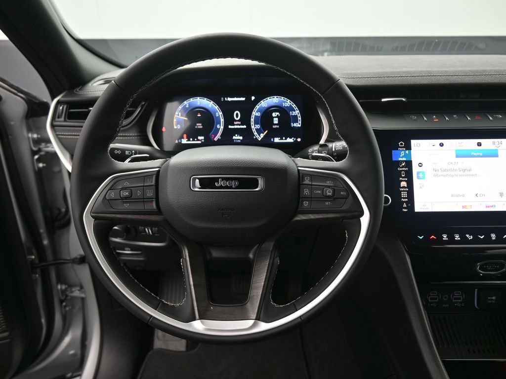 New 2026 Jeep Grand Cherokee Altitude image 32