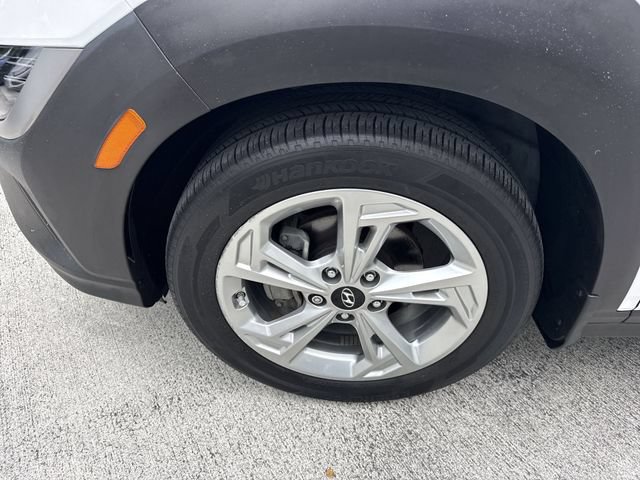 Used 2023 Hyundai Kona SEL w/ Cargo Package FWD image 10