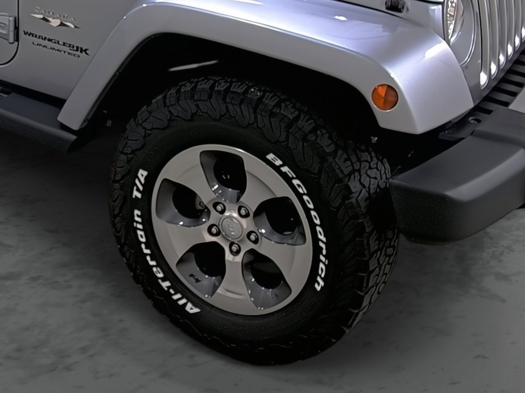 Used 2018 Jeep Wrangler Unlimited Sahara AWD/4WD image 14