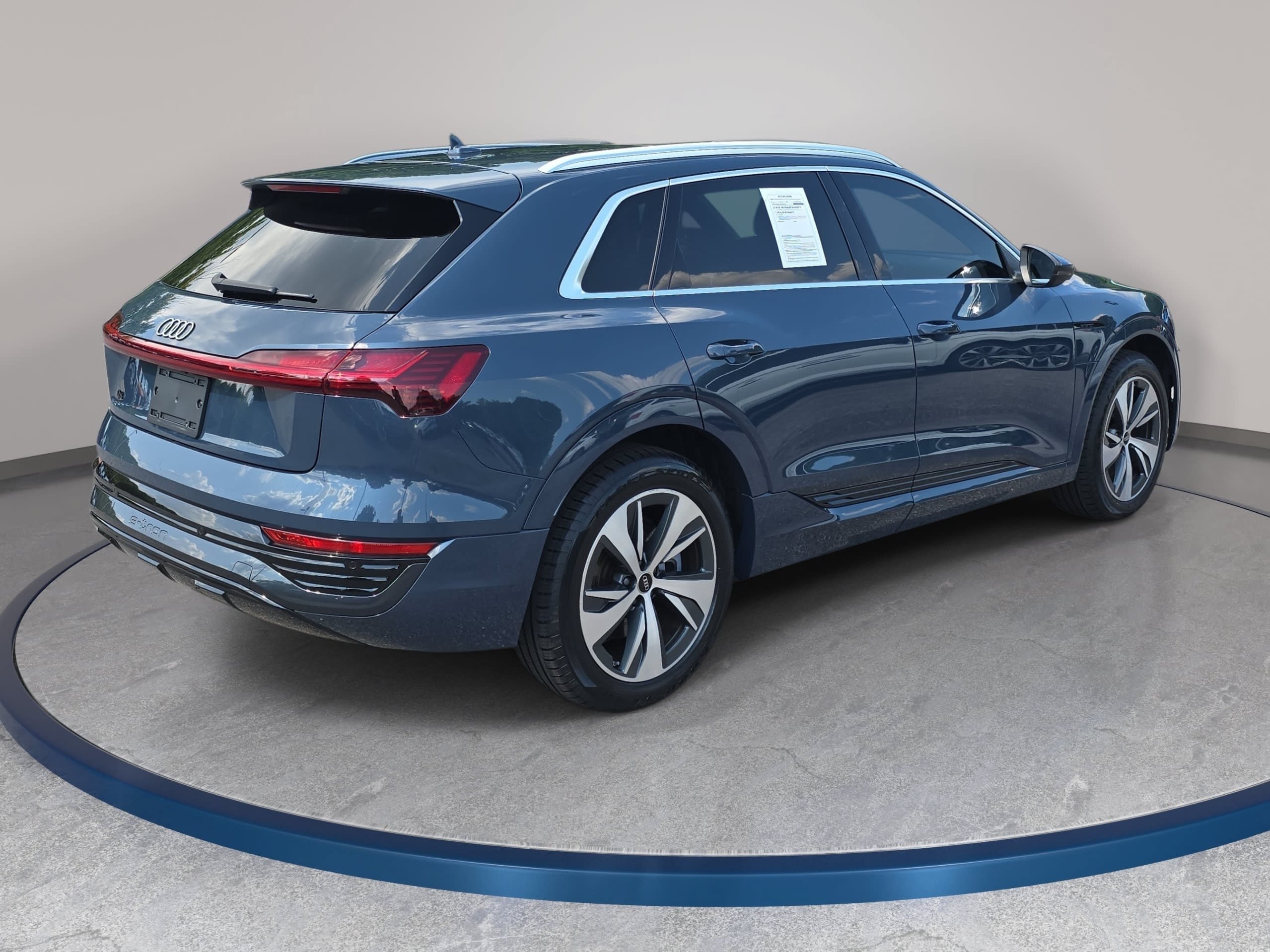 Used 2024 Audi Q8 e-tron Premium AWD/4WD image 5