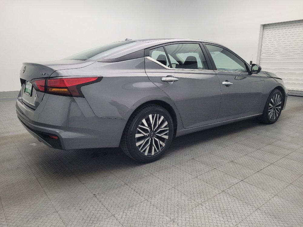 Used 2024 Nissan Altima 2.5 SV image 10