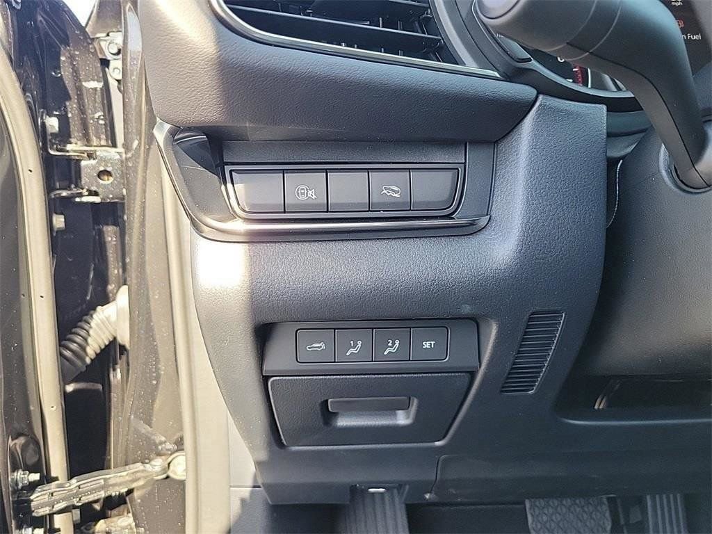 Certified 2025 MAZDA CX-30 2.5 Turbo w/ Premium Package image 38