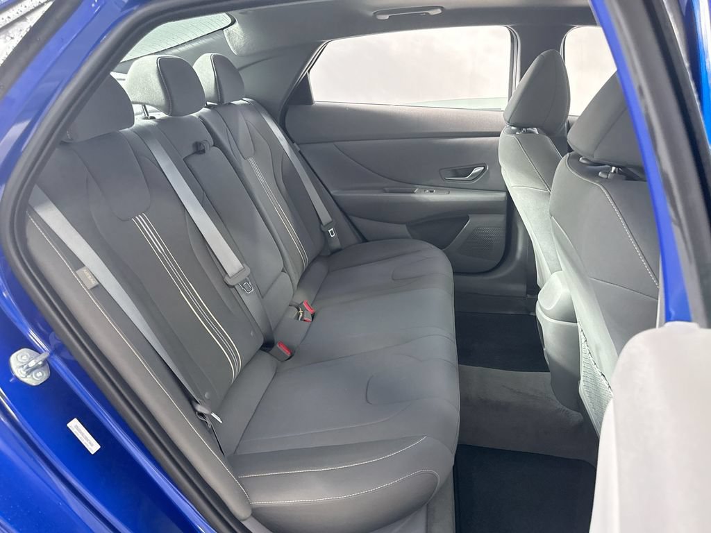 Certified 2025 Hyundai Elantra SEL FWD image 27
