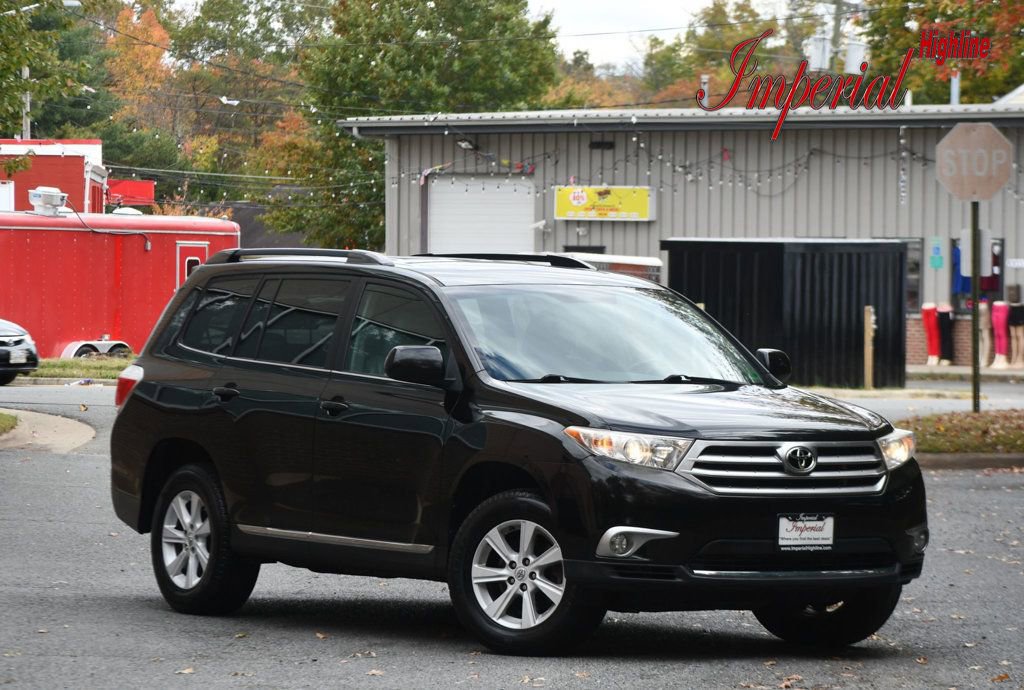 Used 2013 Toyota Highlander SE image 1