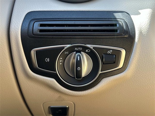 Certified 2022 Mercedes-Benz GLC 300 4MATIC image 25