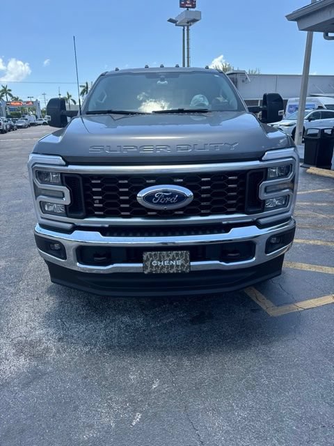 Used 2025 Ford F350 Lariat AWD/4WD image 1