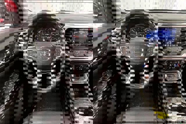 Certified 2023 GMC Acadia SLT w/ Preferred Package image 5