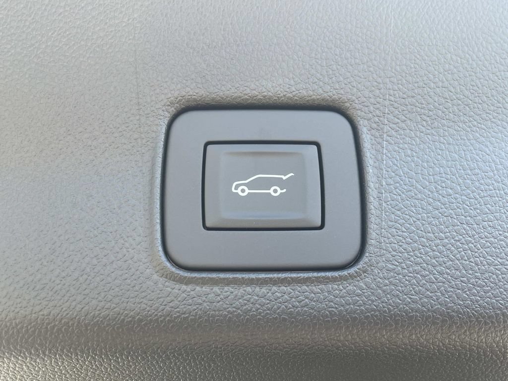 New 2026 Chevrolet TrailBlazer LT w/ Convenience Package FWD image 12