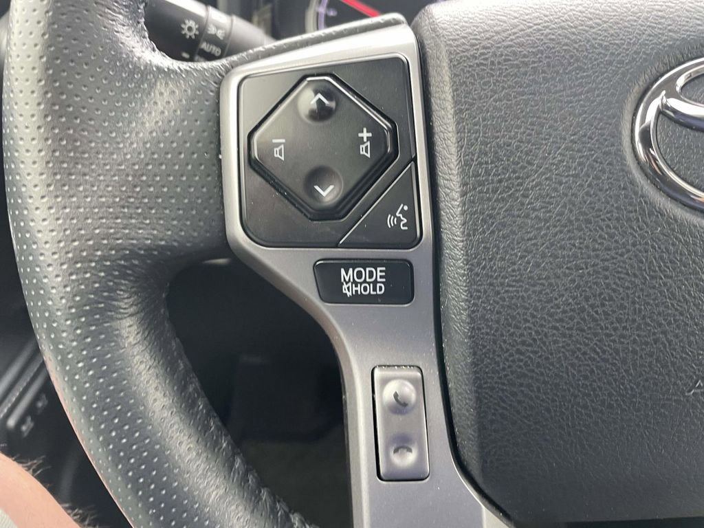 Used 2023 Toyota 4Runner Limited image 32