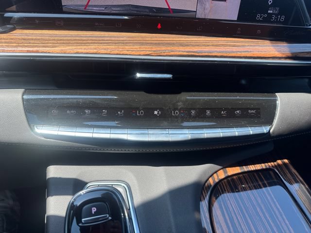 Certified 2024 Cadillac Escalade Premium Luxury w/ LPO, Floor Liner Package AWD/4WD image 17