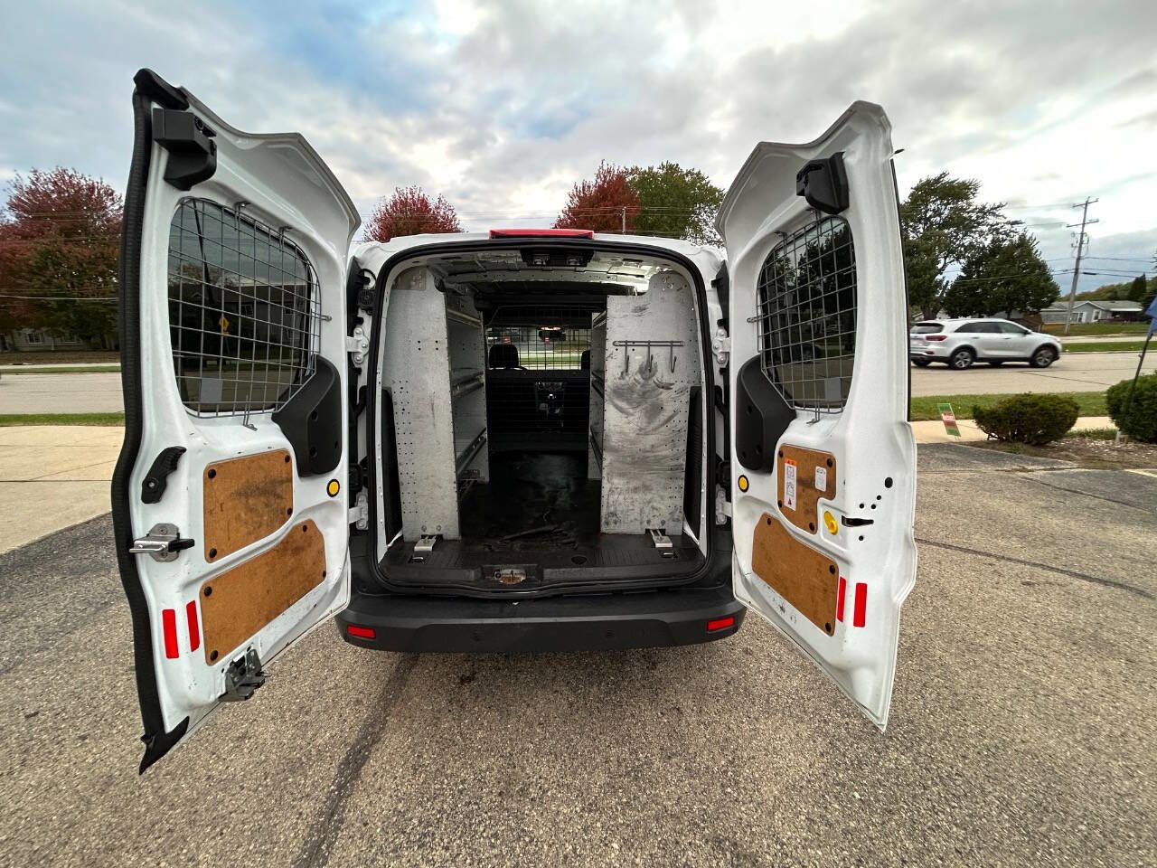 Used 2018 Ford Transit Connect XL image 27