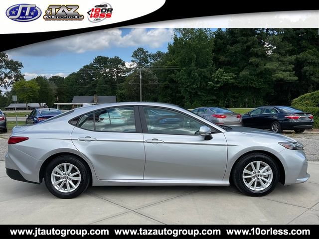 Used 2025 Toyota Camry LE FWD image 8
