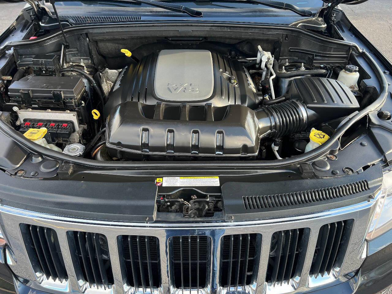 Used 2011 Jeep Grand Cherokee Laredo AWD/4WD image 40