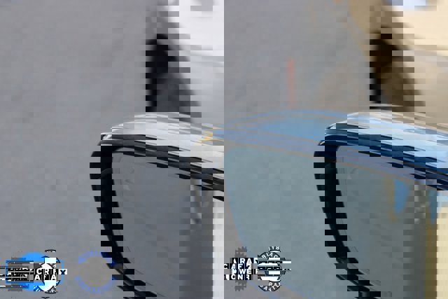 Used 2024 BMW 330e xDrive image 23