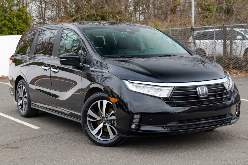 Used 2023 Honda Odyssey Touring image 1