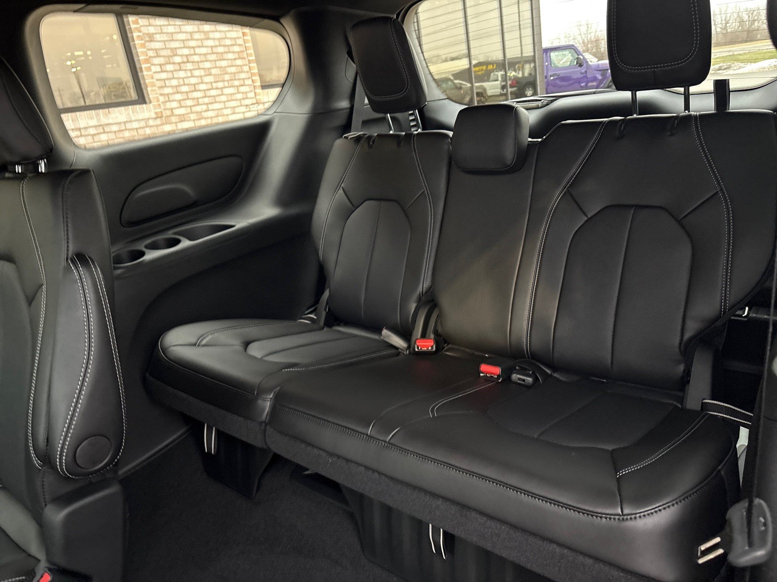 New 2026 Chrysler Pacifica Select AWD/4WD image 5