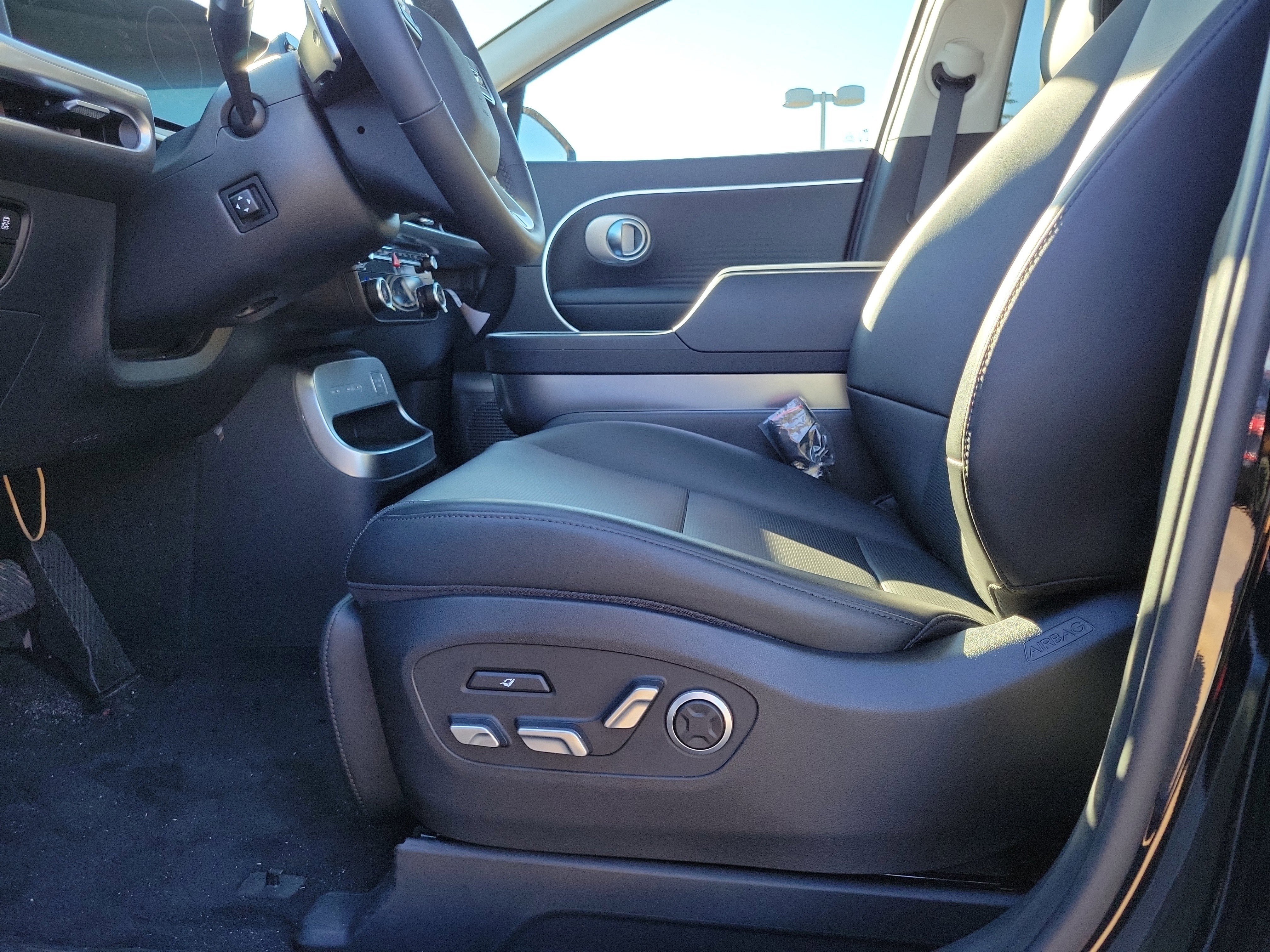 New 2026 Hyundai Ioniq 9 Limited image 16