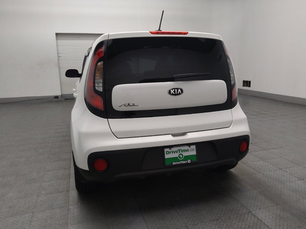 Used 2017 Kia Soul FWD image 6